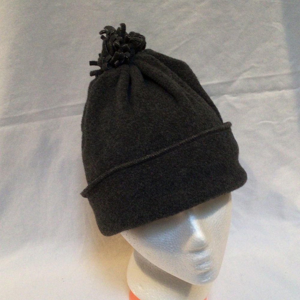 GAP Dark Gray Women's Pom-Pom Hat